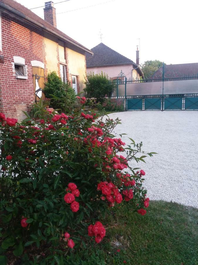 Bed and Breakfast Campagn'Arts à Villechétif Extérieur photo